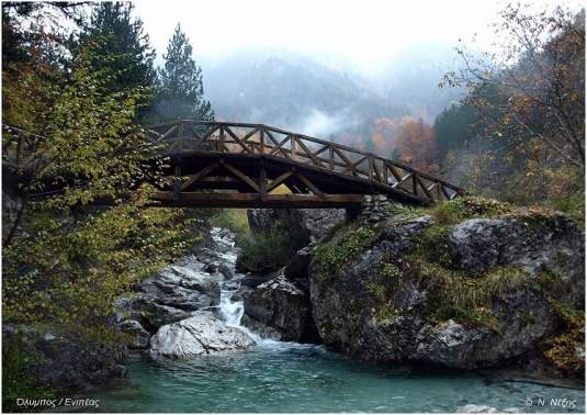 γεφυράκι στον ποταμό Ενιπέα